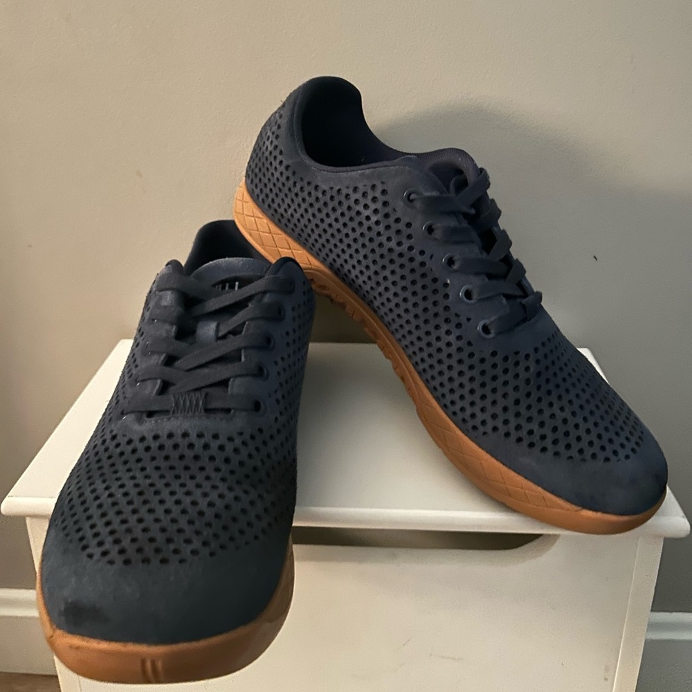 NoBull men’s outwork trainers, navy blue with gum soles
